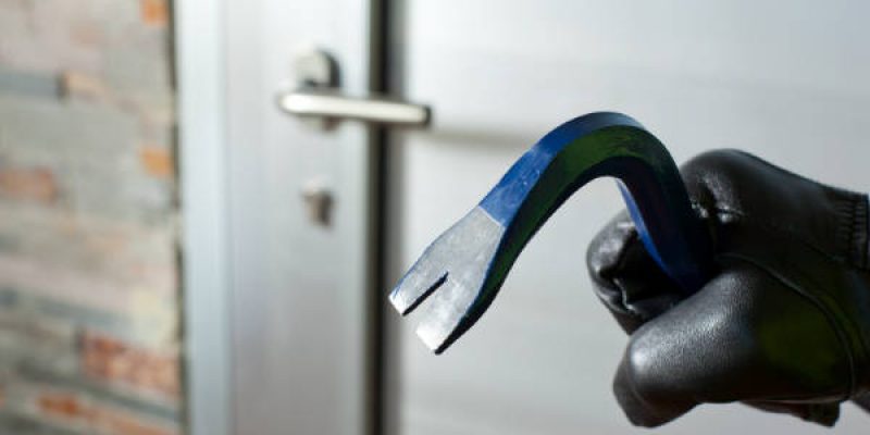 Come aprire una porta blindata senza chiave